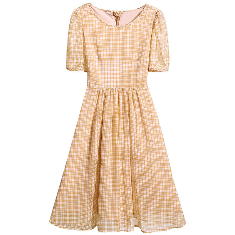 Vintage-Inspired Plaid Dress: Perfectly Flowy and Fashionable