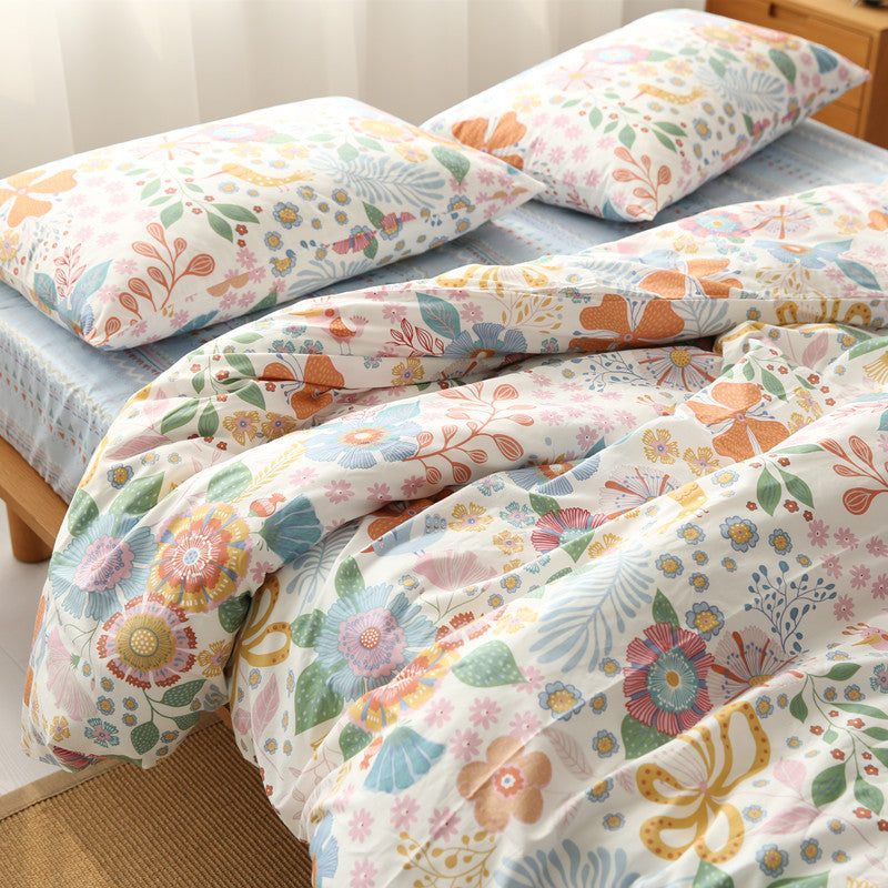 Charming Four-Piece Bedding Set for Ultimate Relaxation