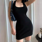Elegant Cinched Sheath – Tight-Fitting Halter Cross Dress