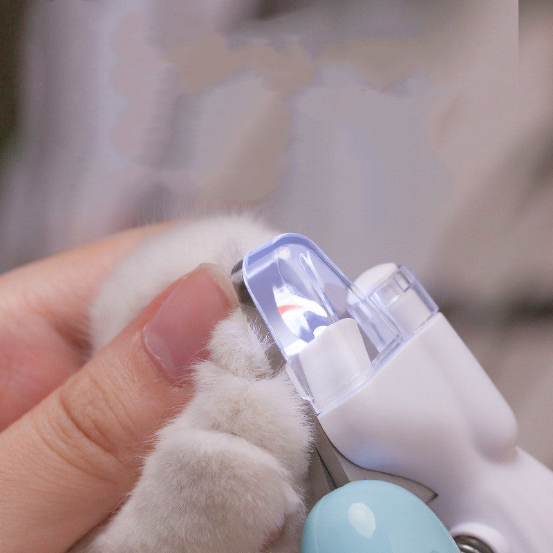 Brighten Up Pet Grooming: LED Nail Clippers for Dogs and Cats