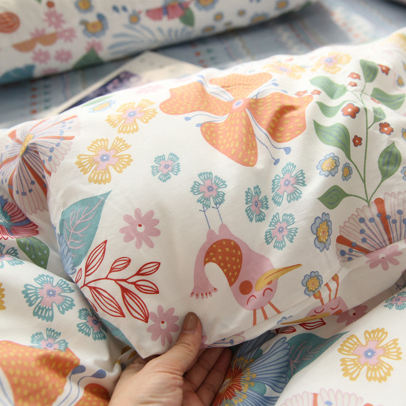 Charming Four-Piece Bedding Set for Ultimate Relaxation