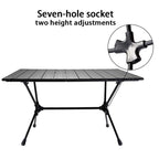 便携式折叠桌——非常适合海滩和露营娱乐