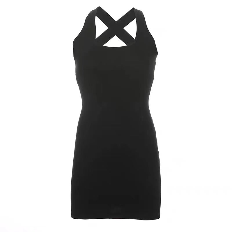 Elegant Cinched Sheath – Tight-Fitting Halter Cross Dress
